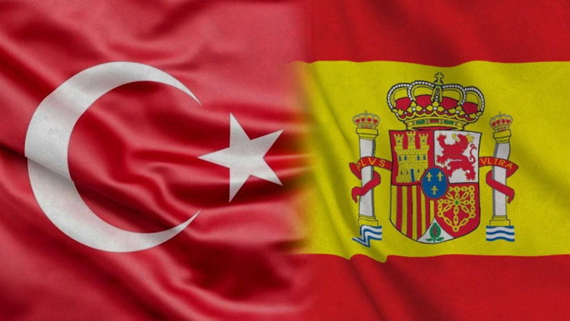 İçişleri Bakan Yardımcısı Kübra Güran Yiğitbaşı Trafiğe sevgi-saygı ve merhamet getirdi.