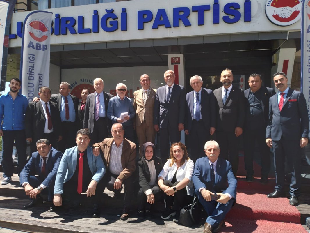 BİR GÜNEŞ DOĞUYOR ANADOLU’NUN BAĞRINDAN TÜRKİYE’Yİ AYDINLATACAK