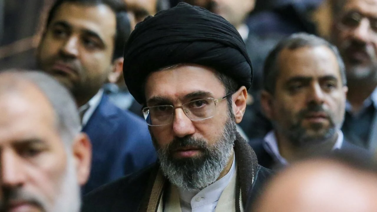Hamaney; "Fars Körfezi ve Hürmüz Boğazı'nda yeni bir sayfa açılıyor" dedi.