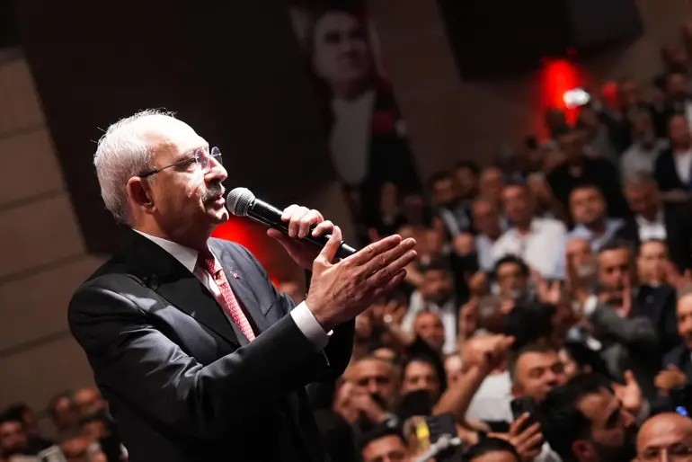 CUMHUR İTTİFANA ÜÇÜNCÜ BİR ORTAK MI GELİYOR ?