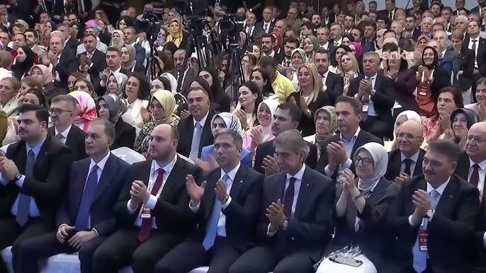 AK Parti Genel Başkanı Erdoğan:  " Zaferle değil, seferle mükellefiz."