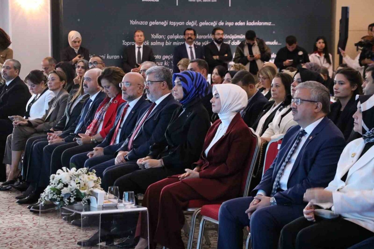 Afyonkarahisar eski valisi Kübra Güran Yiğitbaşı her aktiviteye katılıyor.