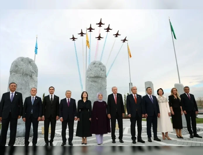 Türk ve de Müslüman olmak ne güzel, ne gururlu bir şey Ya Rabbi.